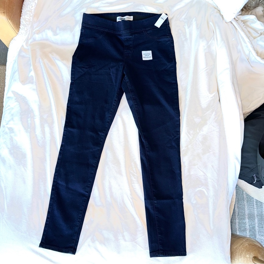 Women's Dark Blue Slimming Effect Jegging Jeans NWT sz 8